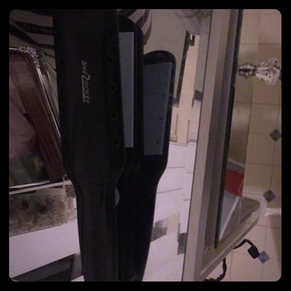 Hair straightener